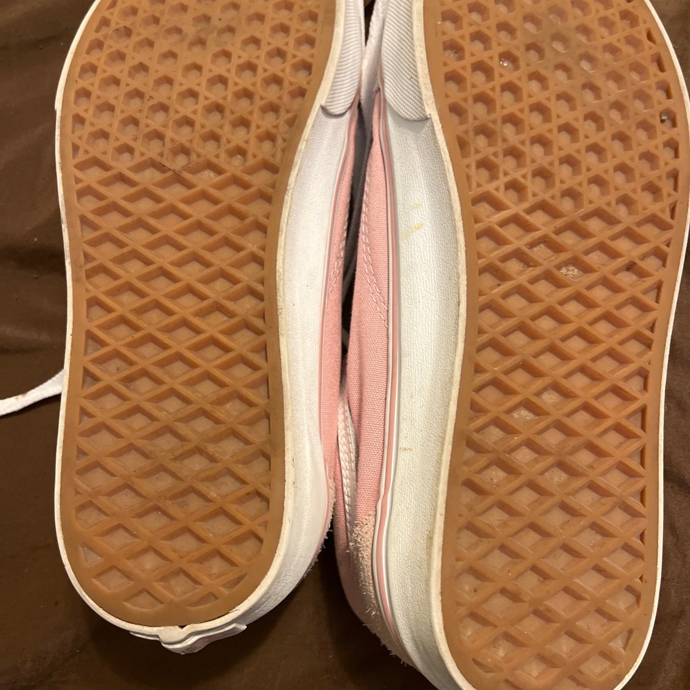 Vans - Picture 2 of 4